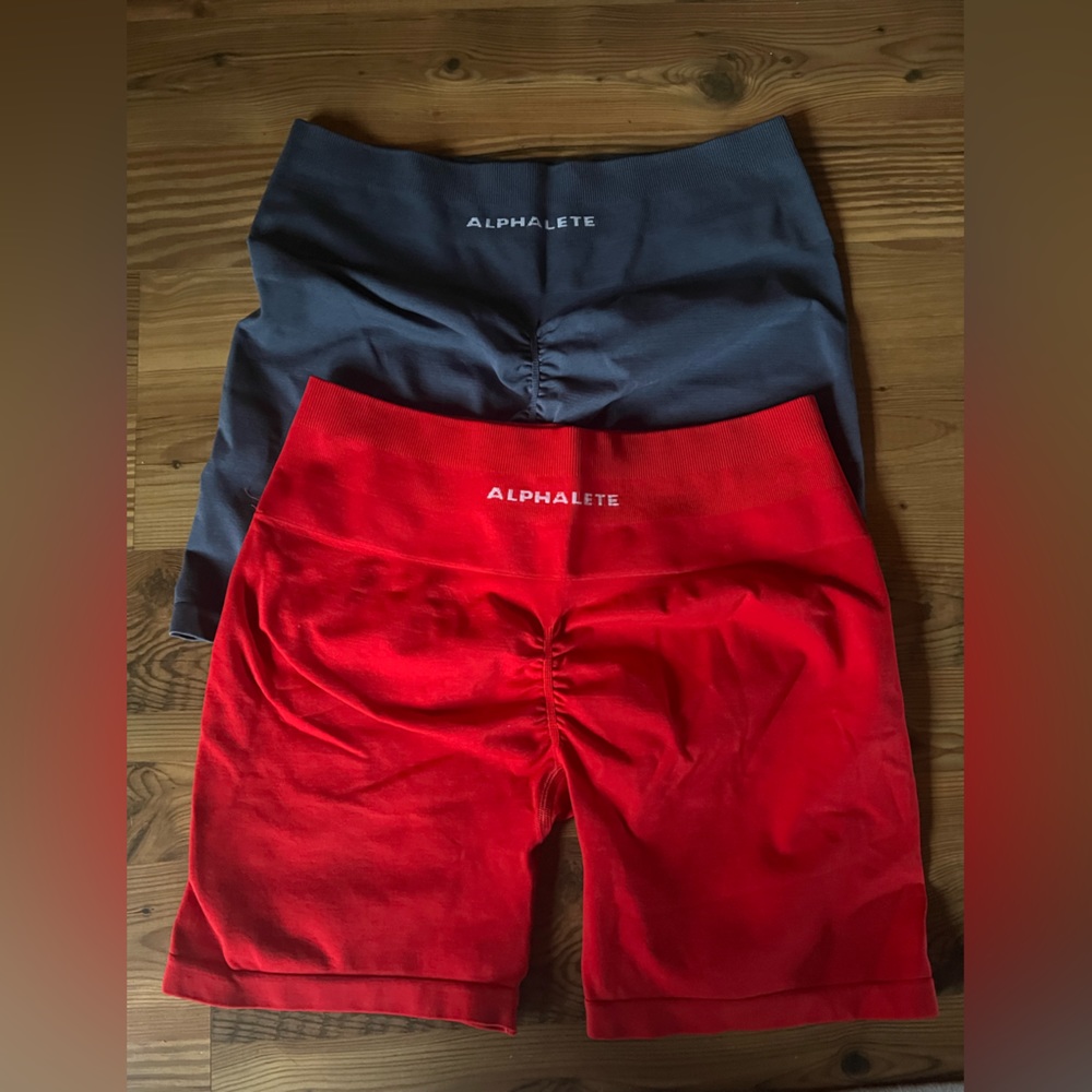 Alphalete amplify shorts size XXL 2 pair